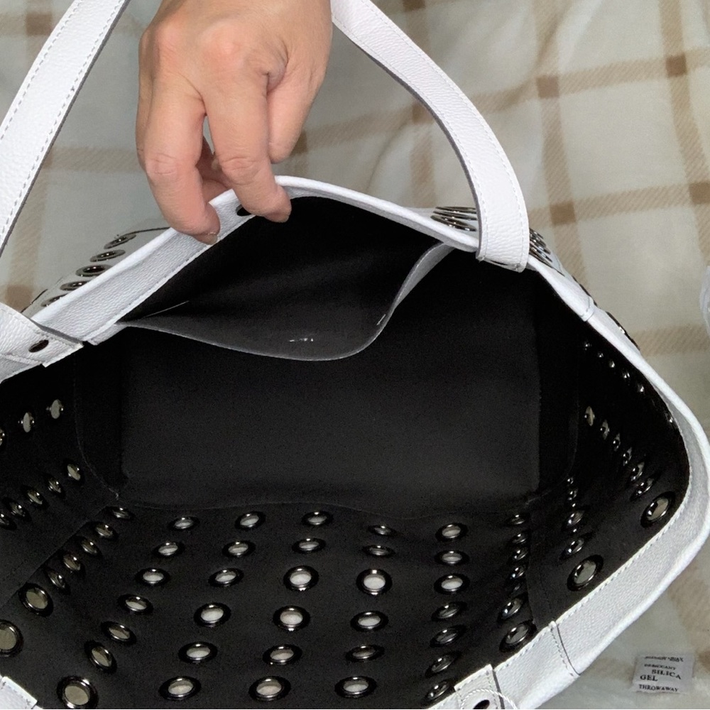 Deuc Lux white tote grommet bag NWT - Picture 8 of 10
